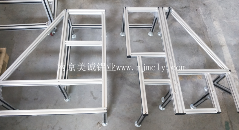 你知道氧化后的工業(yè)鋁型材框架優(yōu)點嗎？02